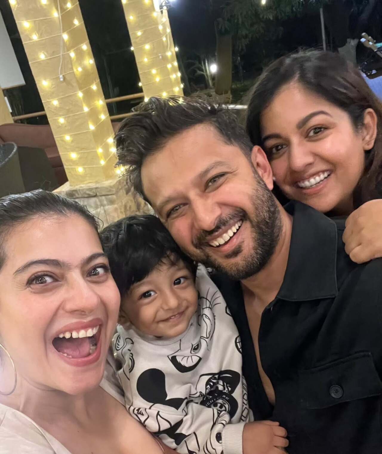 She was joined by Vatsal Sheth, Ishita Dutta, and their son Vaayu. 
