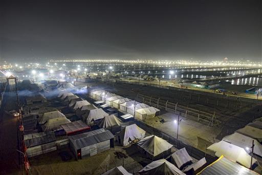 Eye donation camps at the Netra Kumbh address the needs of India’s blind population, with a focus on corneal issues. Advanced ICU facilities at the Central Hospital in Maha Kumbh Nagar have saved numerous lives, showcasing state-of-the-art healthcare.