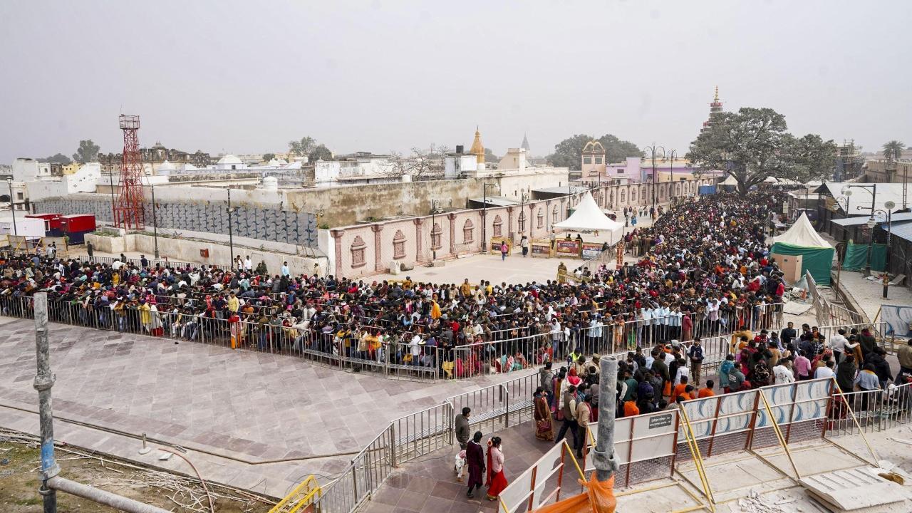 IN PHOTOS: Unprecedented rush of devotees at Ayodhya, Varanasi on New Year 2025
