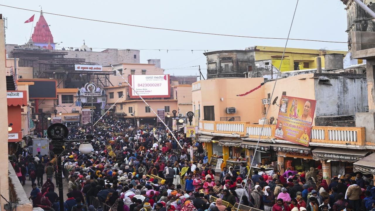 Ram Temple Trust General Secretary Champat Rai said that the increase in the visitor count was owing to the worldwide celebration of New Year 2025 according to the Gregorian calendar. The winter season, combined with the holiday break, also contributed to the high number of visitors