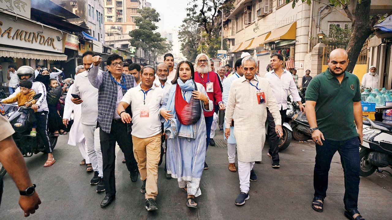 Walking with Kaifi saab: How this initiative is connecting literature with Mumbai neighbourhoods