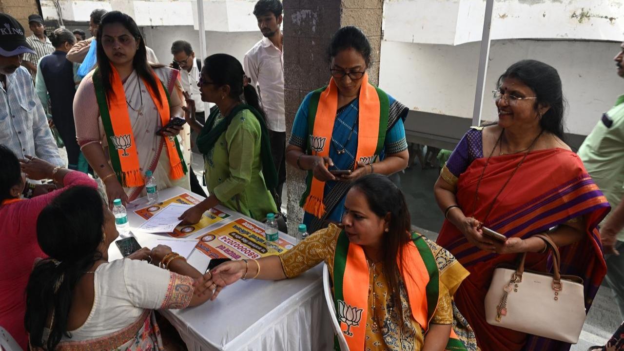 The campaign will involve visits to every household to register new members. Teams comprising MLAs, MPs, ministers and elected representatives from panchayats to Parliament will visit 40 to 50 houses under every booth to carry out the drive, he said