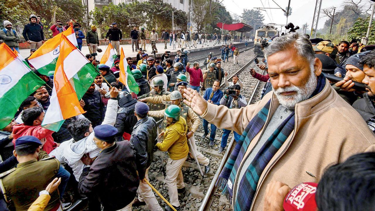 BPSC exam row: Agitators block rail and road traffic