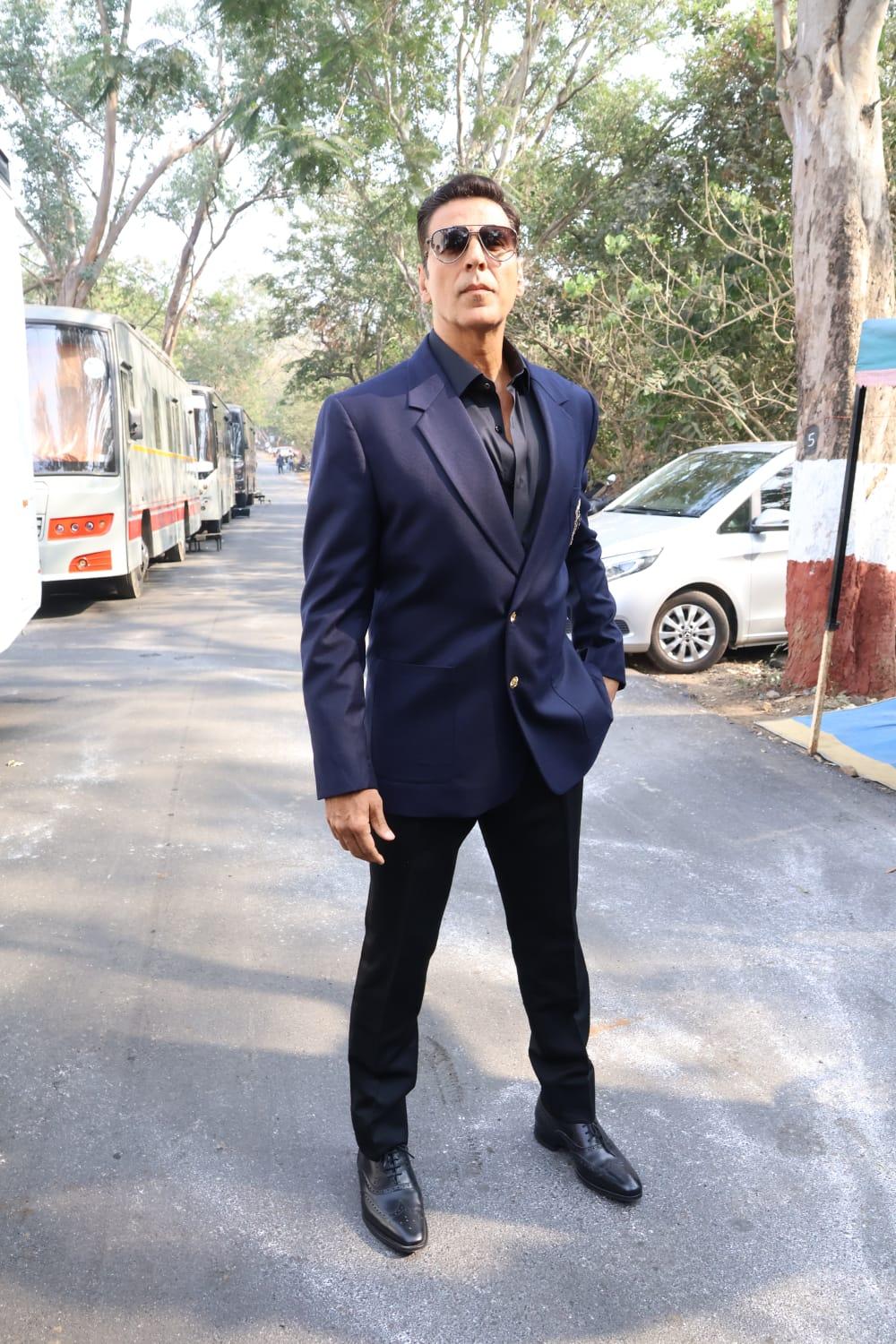 Akshay Kumar, who accompanied Veer, looked dapper in a three-piece suit.