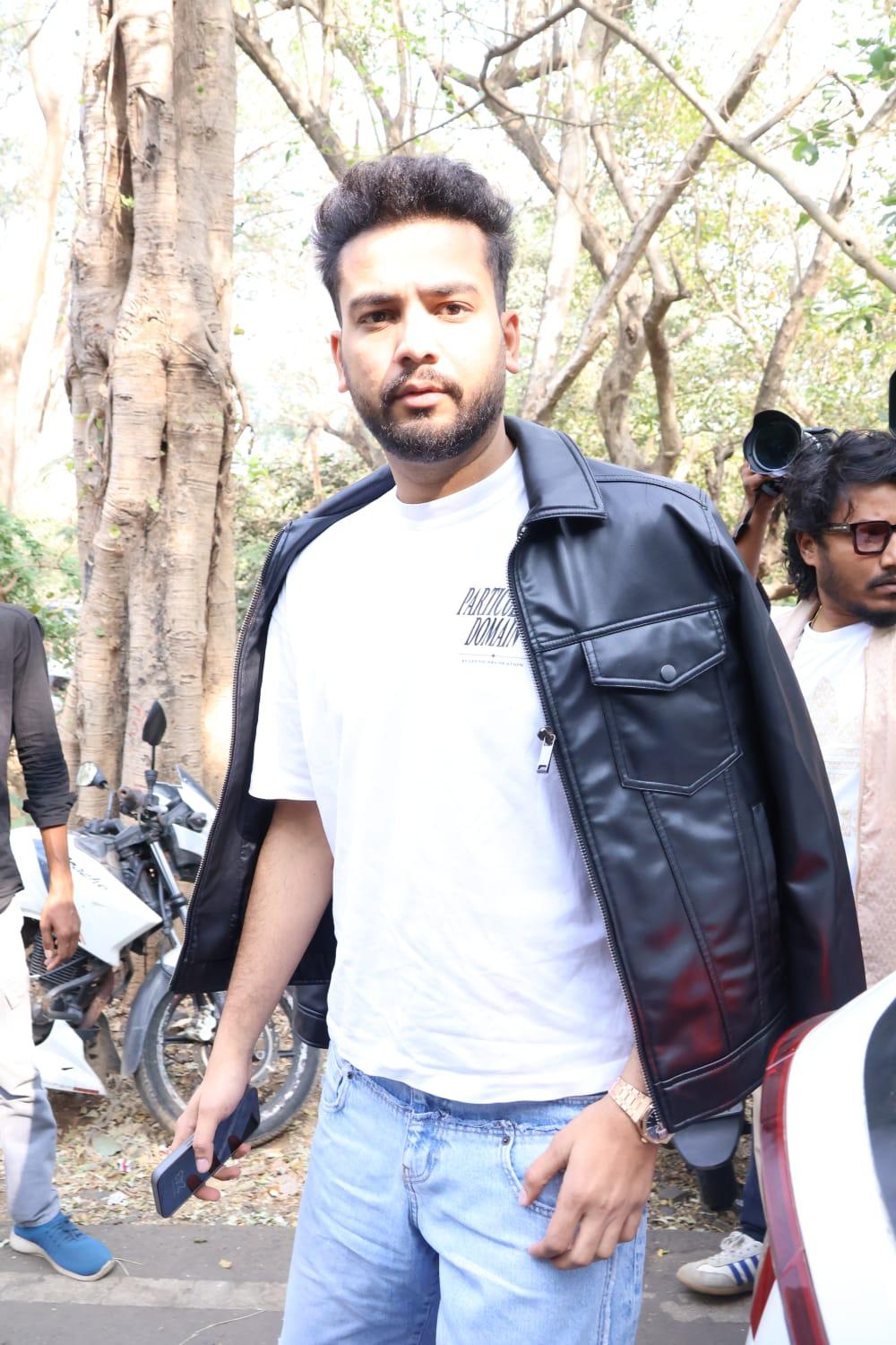 Elvish Yadav, the winner of Bigg Boss OTT 2, was clicked in Film City at the Bigg Boss set