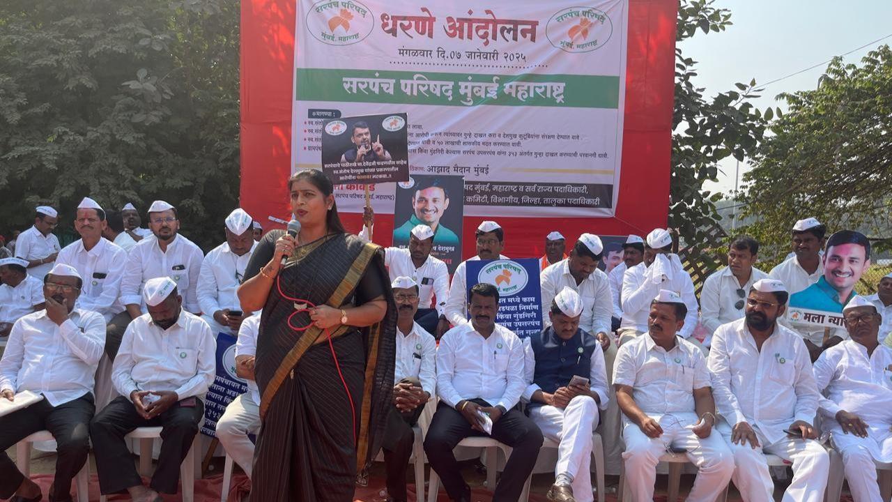 Sarpanch Parishad protests in Mumbai, seeks justice for Santosh Deshmukh