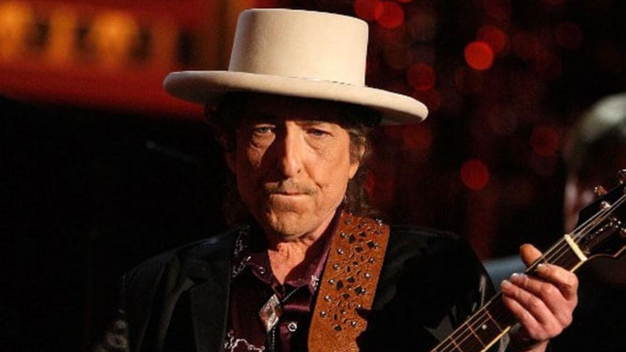 Bob Dylan's draft lyrics of 'Mr Tambourine Man' sell for USD 508,000 at US auction