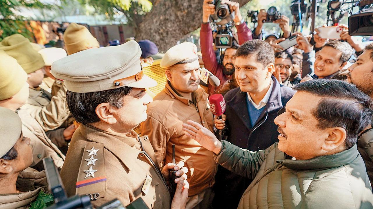 AAP, BJP showdown over ‘Sheesh Mahal’