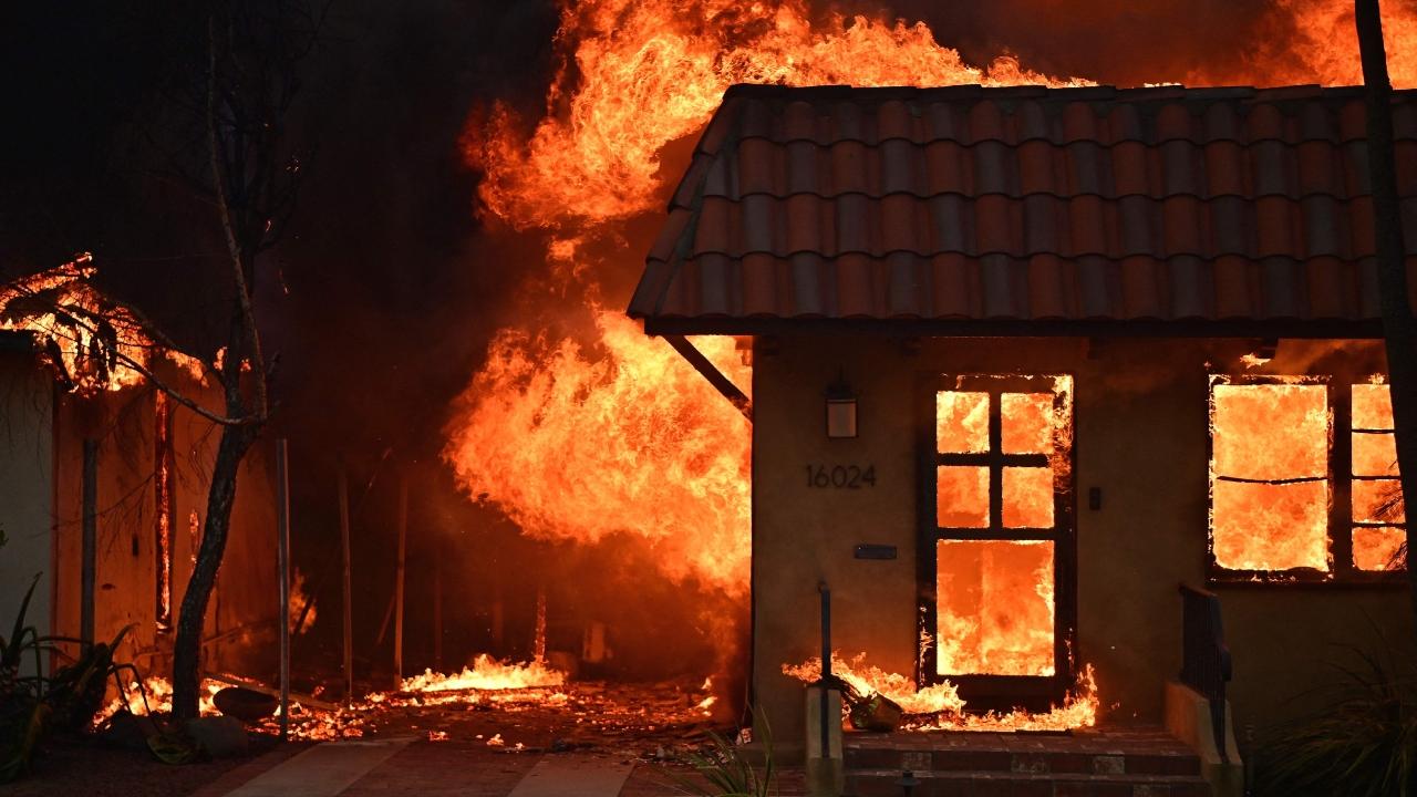 Nicole Nishida, a spokeswoman for the Los Angeles County Sheriff's Department, confirmed on Wednesday afternoon that five people have died. Nishida further said that over 25,000 acres have burned