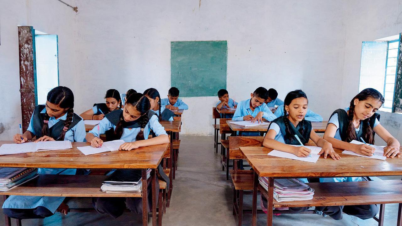 State pushes forward with cluster schools despite opposition