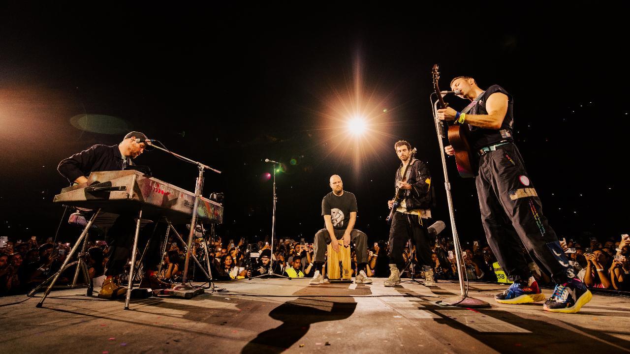Coldplay Ahmedabad concert: 'Ahmedabad main aakar bohot khushi ho rahi hai', Chris Martin thanks fans in last Indian concert