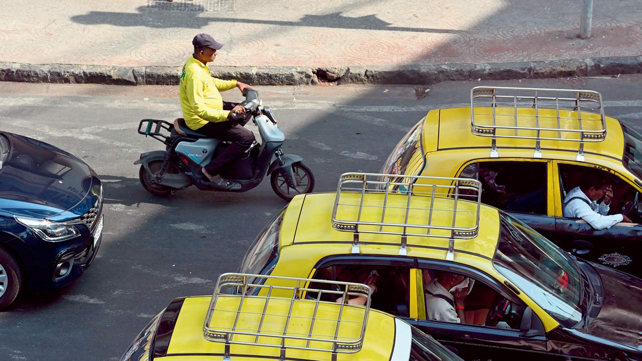 Delivery men on e-bikes in the Grant Road area. File Pics/Anurag Ahire