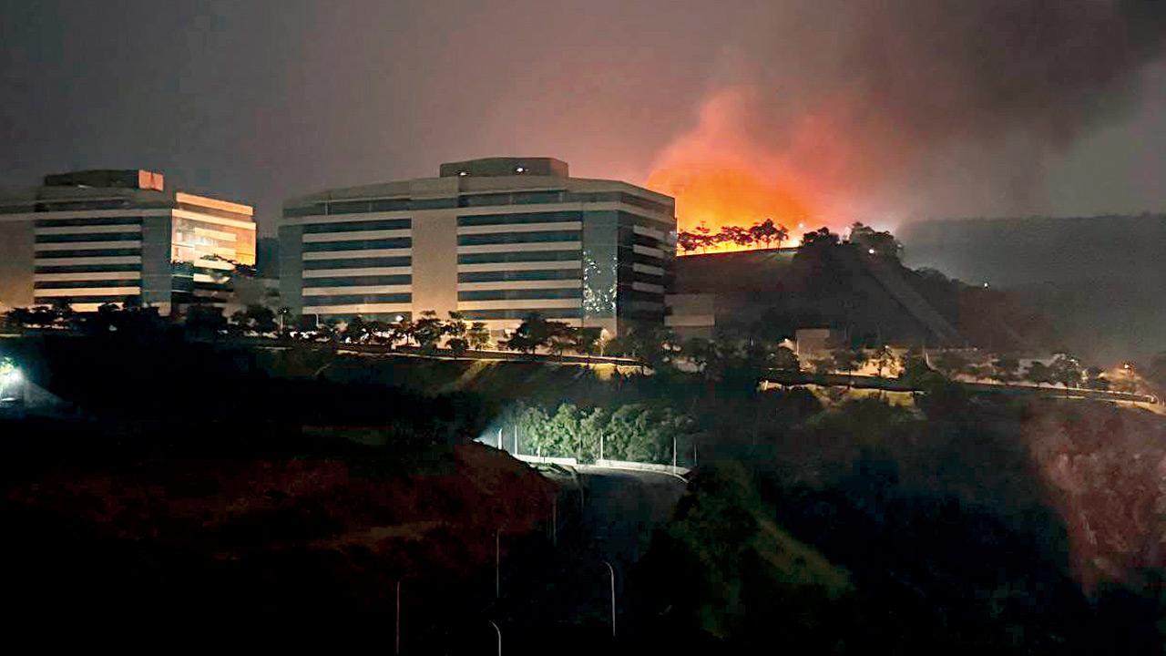 Mumbai: Second fire in a month engulfs Dindoshi hills, deliberate destruction suspected