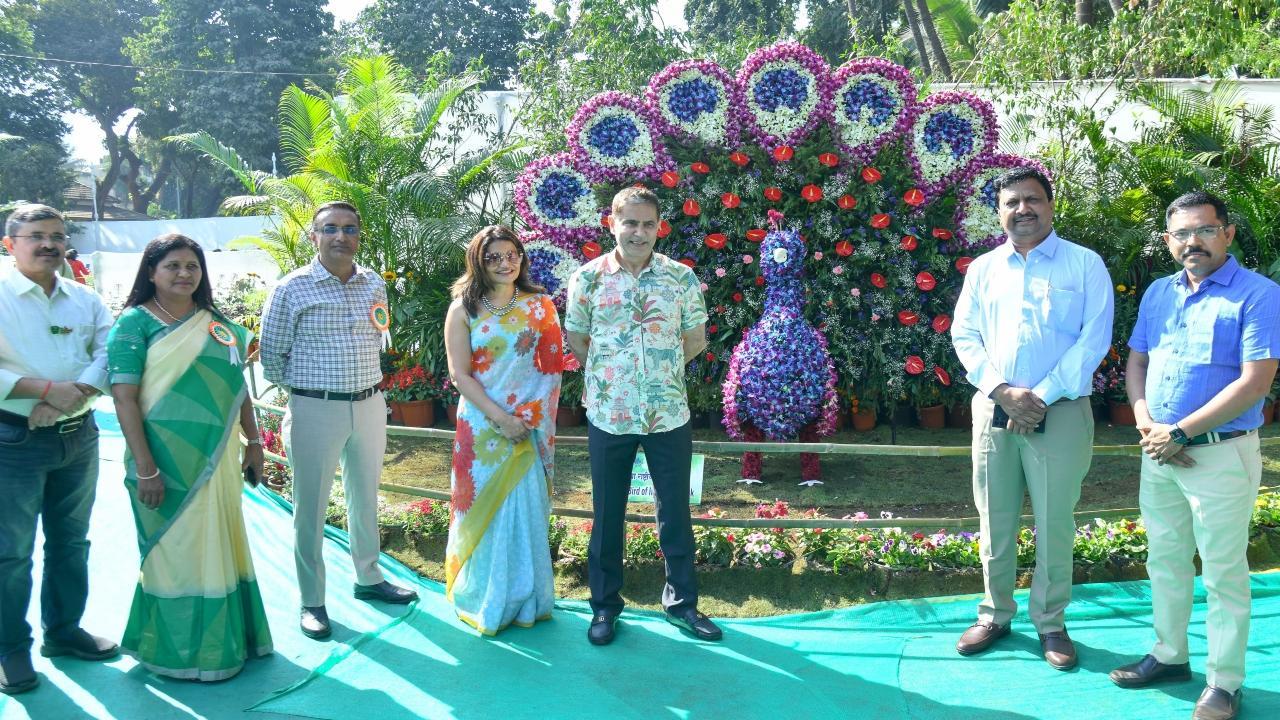 BMC chief inaugurates three-day Mumbai Flower Festival at Byculla Zoo 