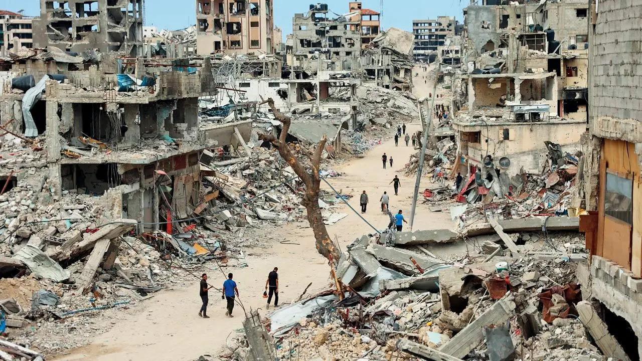 Israeli airstrikes in Gaza kill at least 21, hospital workers say