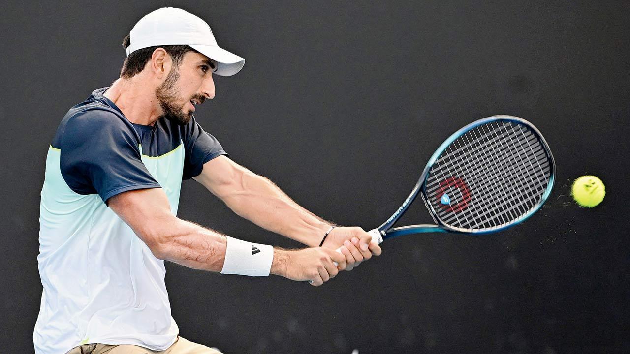Habib is first Lebabon man to win a Slam singles match