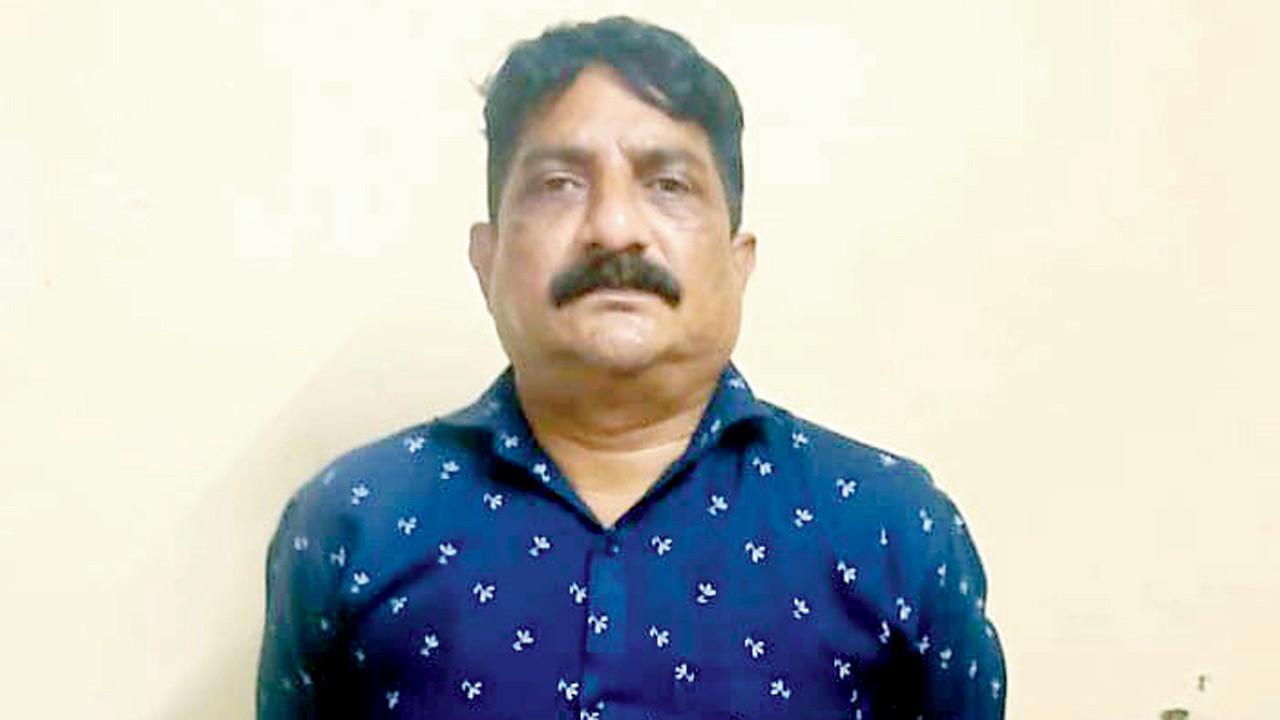 Dismissed constable arrested for extorting South Mumbai shop owner