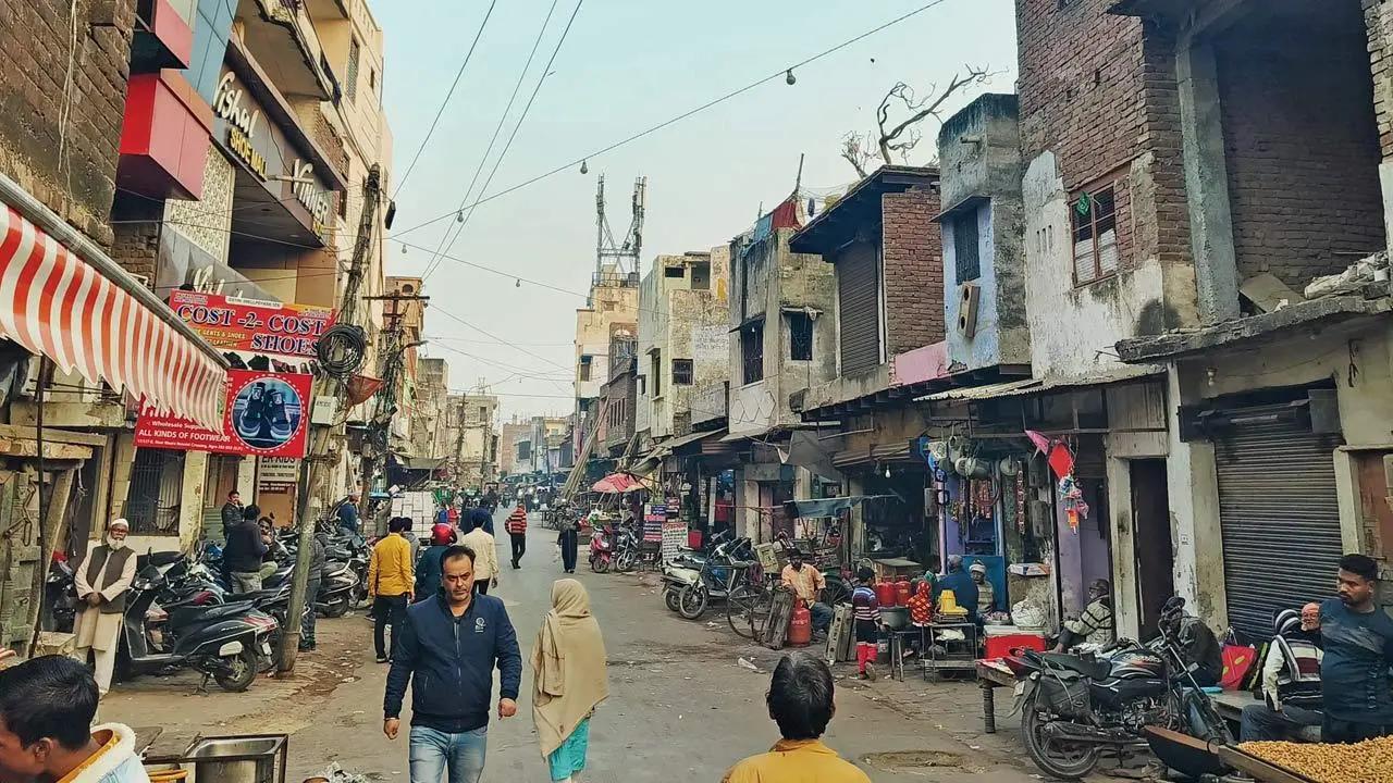 Mid-Day Top News at this hour: Tracing the journey of fake sneakers; What is behind Shivaji Park dust nuisance? and more