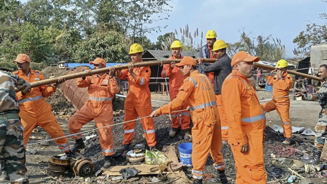 The team is fully equipped for the critical and sensitive mission, carrying specialised equipment such as deep diving gear and underwater Remotely Operated Vehicles (ROVs) for search and rescue, it said
