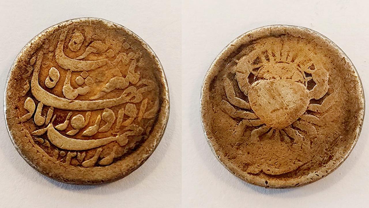 A Cancer Zodiac, silver rupee of Ahmedabad mint by the Mughal Emperor Jahangir was part of 12 coin designs that went against the then orthodoxy. Pics Courtesy/Sarmaya Arts Foundation