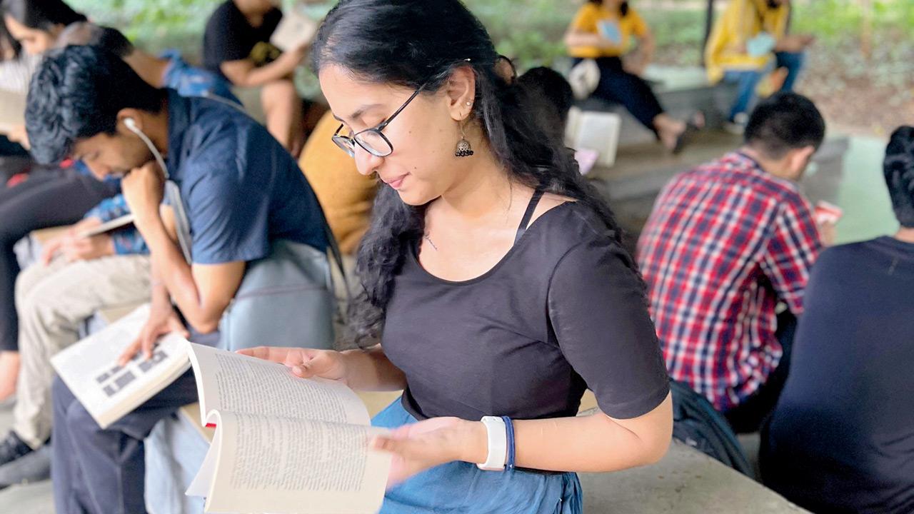 A moment from a previous reading session of the club