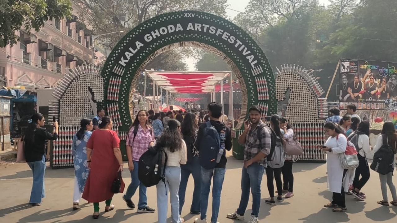 IN PHOTOS: Mumbaikars throng Kala Ghoda Arts Festival on the Monday after R-Day