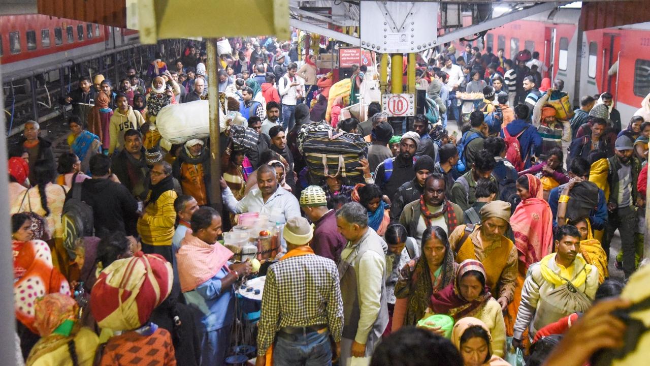 Superintendent of Police (Traffic) Anshuman Mishra told PTI that the area would remain a no-vehicle zone until the crowd disperses completely