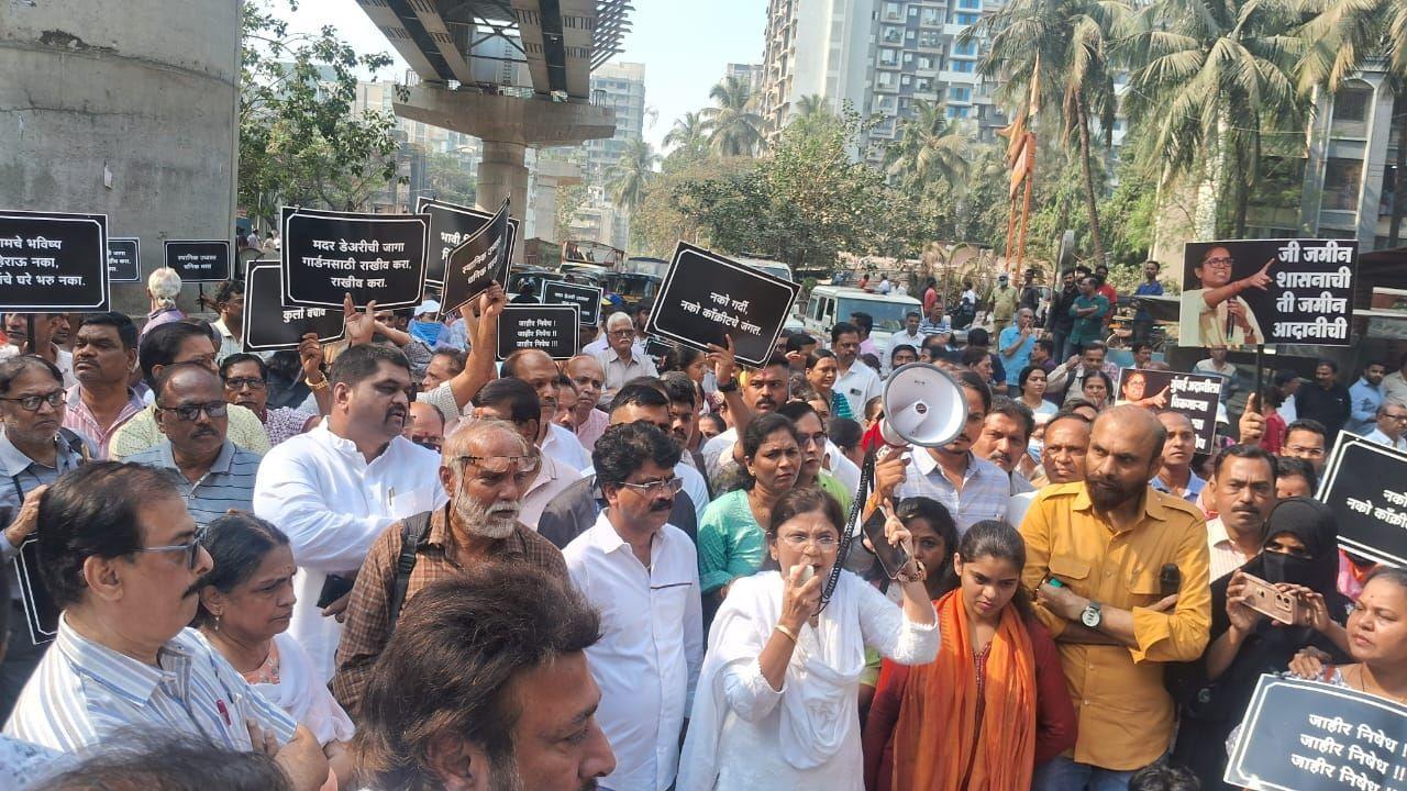 IN PHOTOS: Kurla east residents protest opposing Dharavi rehabilitation project