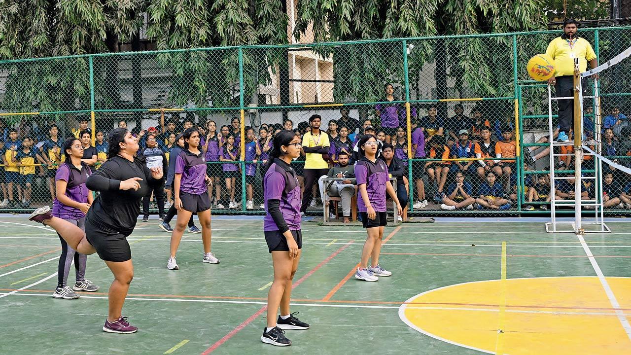 Gokuldham boys, Lakshdham girls clinch U-16 MSSA throwball titles
