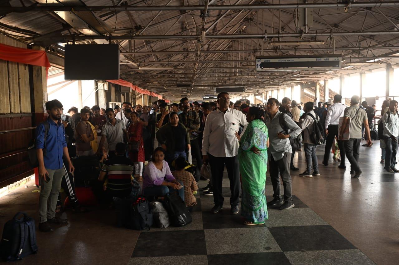 This caused inconvenience to passengers travelling by the local as well as long distance trains