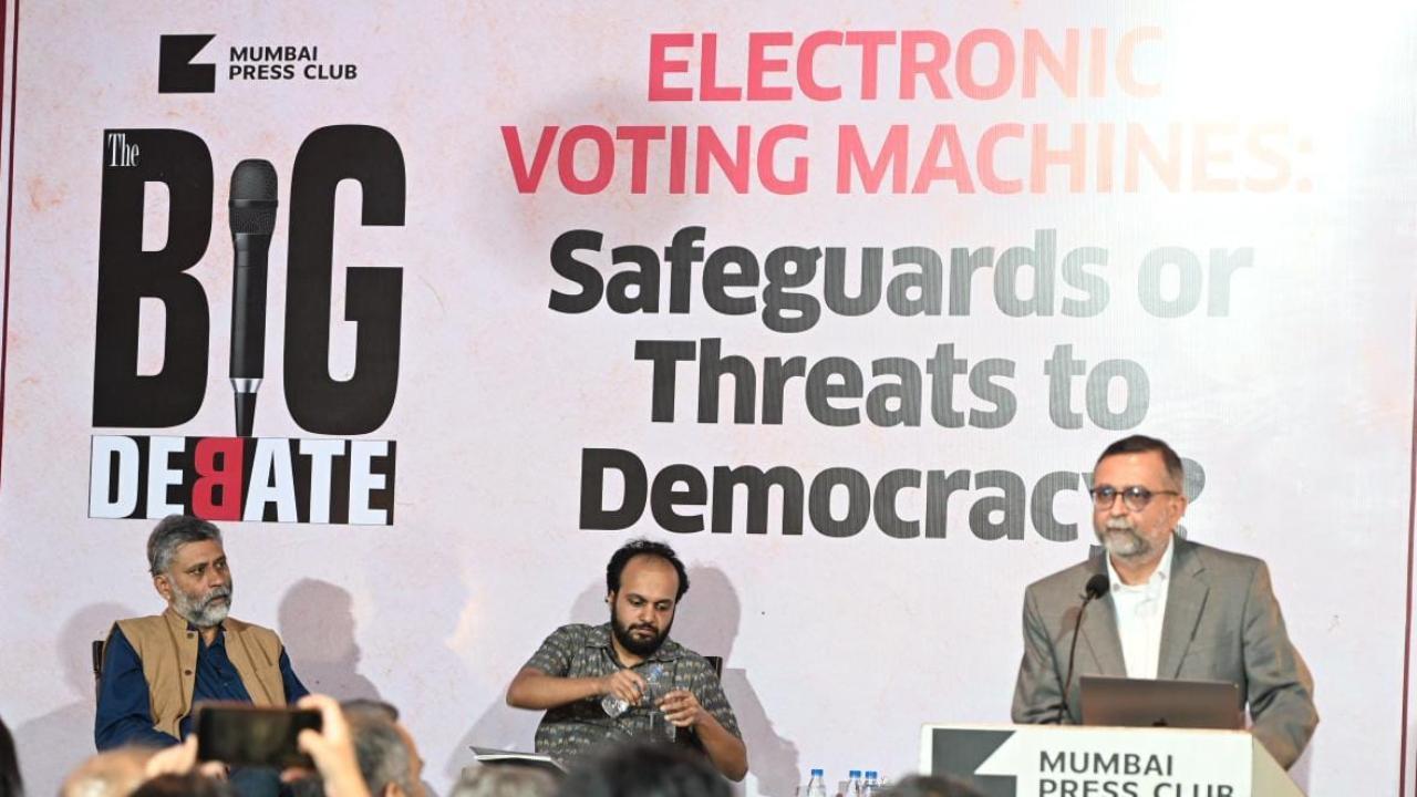IN PHOTOS: Experts debate on EVMs in Mumbai
