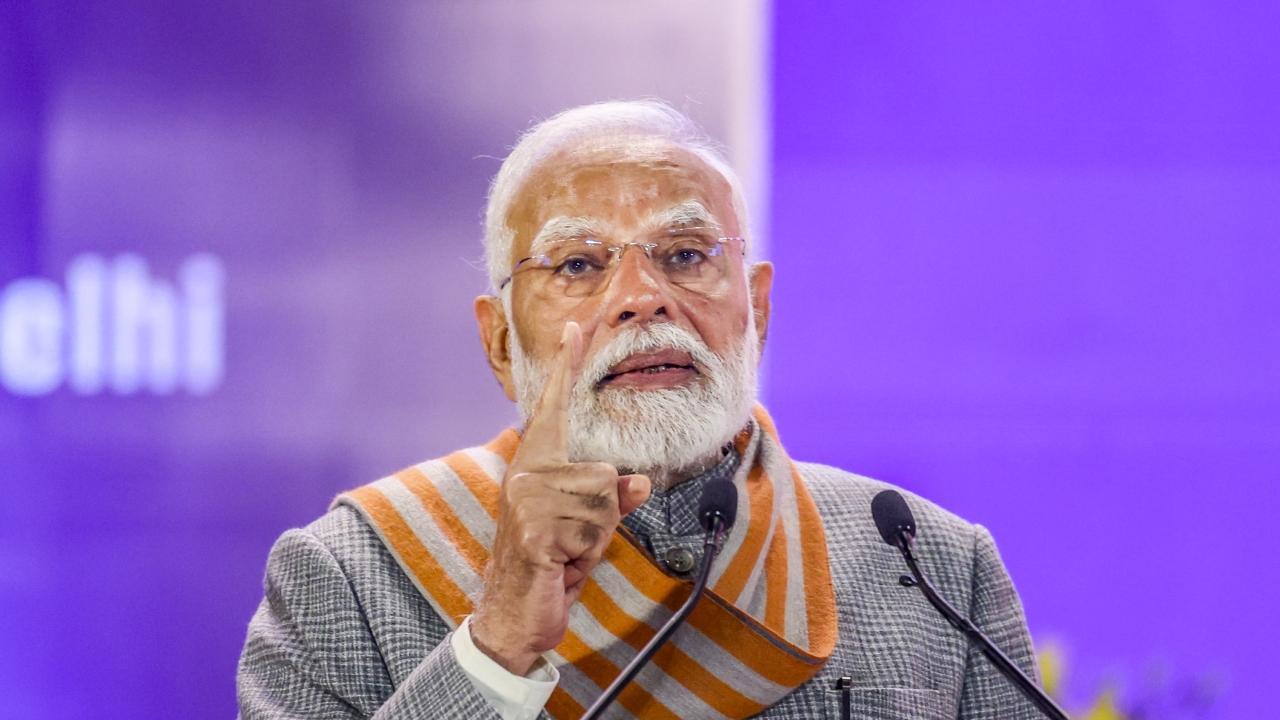 Need to develop earthquake warning systems: PM Modi