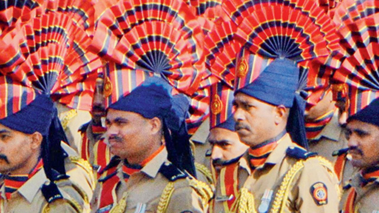Defence forces officials during the dress rehearsal for Republic Day Parade at Shivaji Park last year. Pic/Satej Shinde