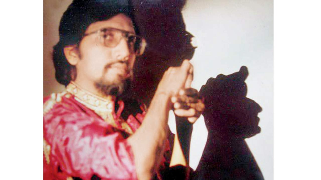 Amar Sen practises the art form in 1989 in Kolkata 
