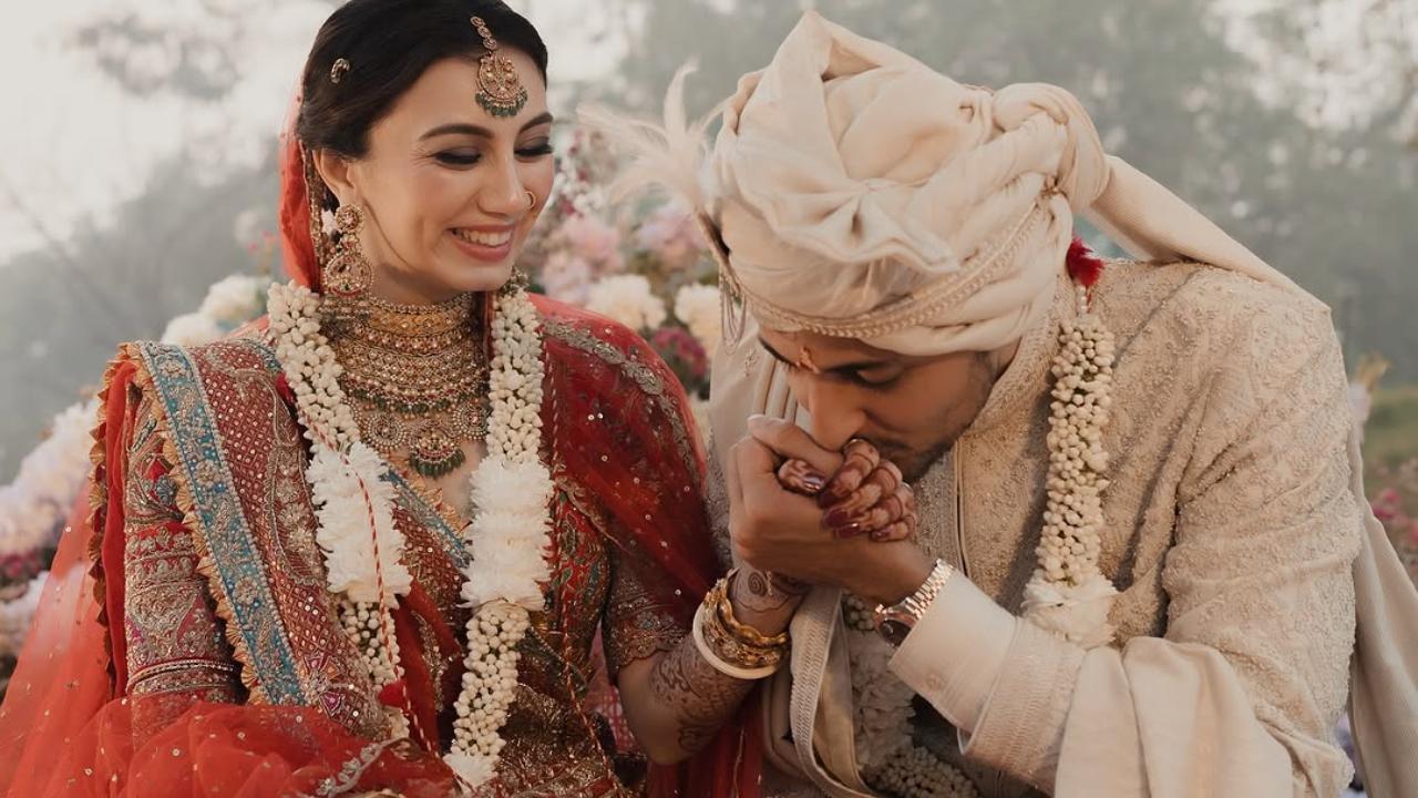 Darshan Raval ties the knot with 'best friend' Dharal Surelia; check out pics