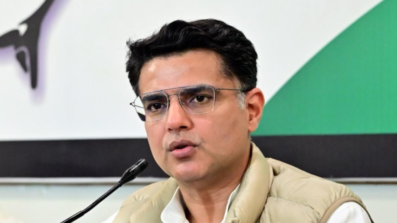 Only 5 per cent people in the country pay income tax, while the rest of the population pays GST which burdens the middle class and professionals, the Congress leader emphasised