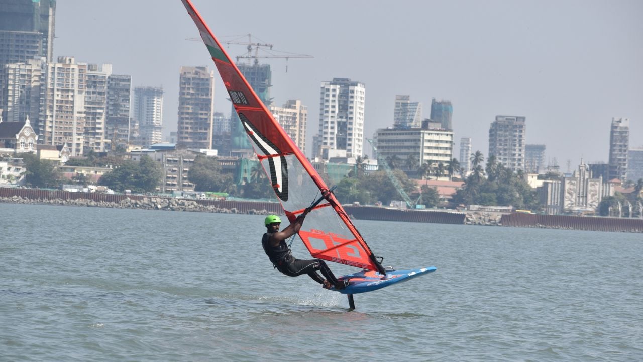 The races will be conducted in the bay area of Marine Drive and off Raj Bhavan