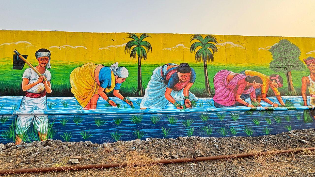 The intricate artwork on the tunnels of the Samruddhi Mahamarg, traversing the lush valleys and hills of the Thane and Nashik districts, further enhances the natural splendour. It took approximately one to one and a half months to complete these artworks