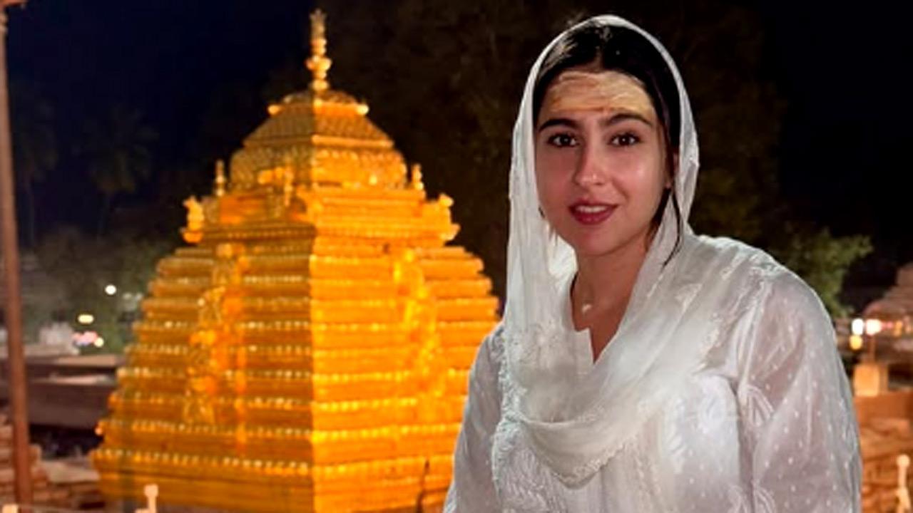Sara Ali Khan's devotional start to the week, shares pictures of her 'Saal Ka Pehla Somvar'