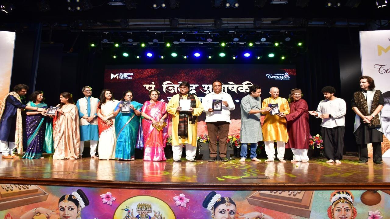Maharashtra Cultural Minister Ashish Shelar inaugurates Kala Ghoda Arts Festival 2025