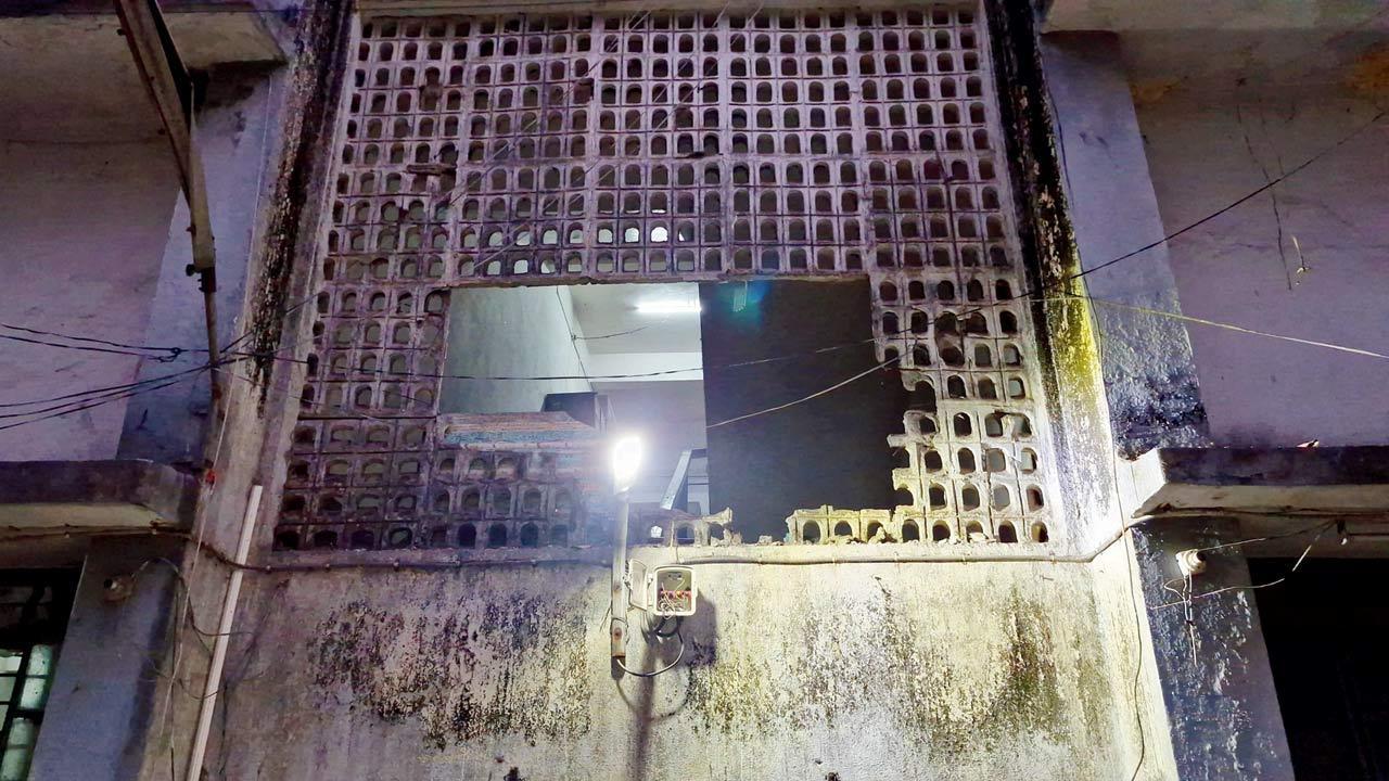 Ulhasnagar: Shoebox of ganja sparks court drama