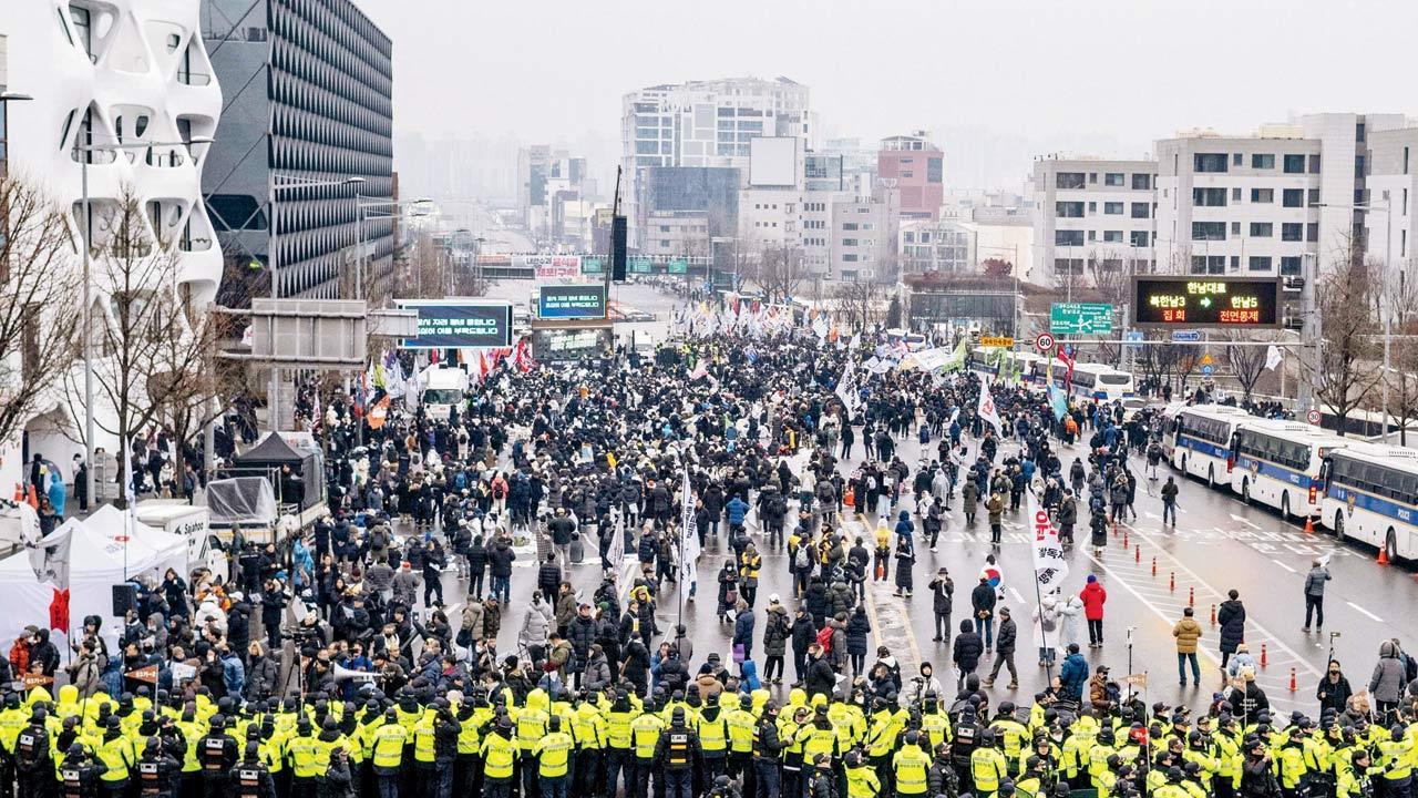 South Korea: Hundreds brave cold to demand Yoon Suk Yeol’s ouster