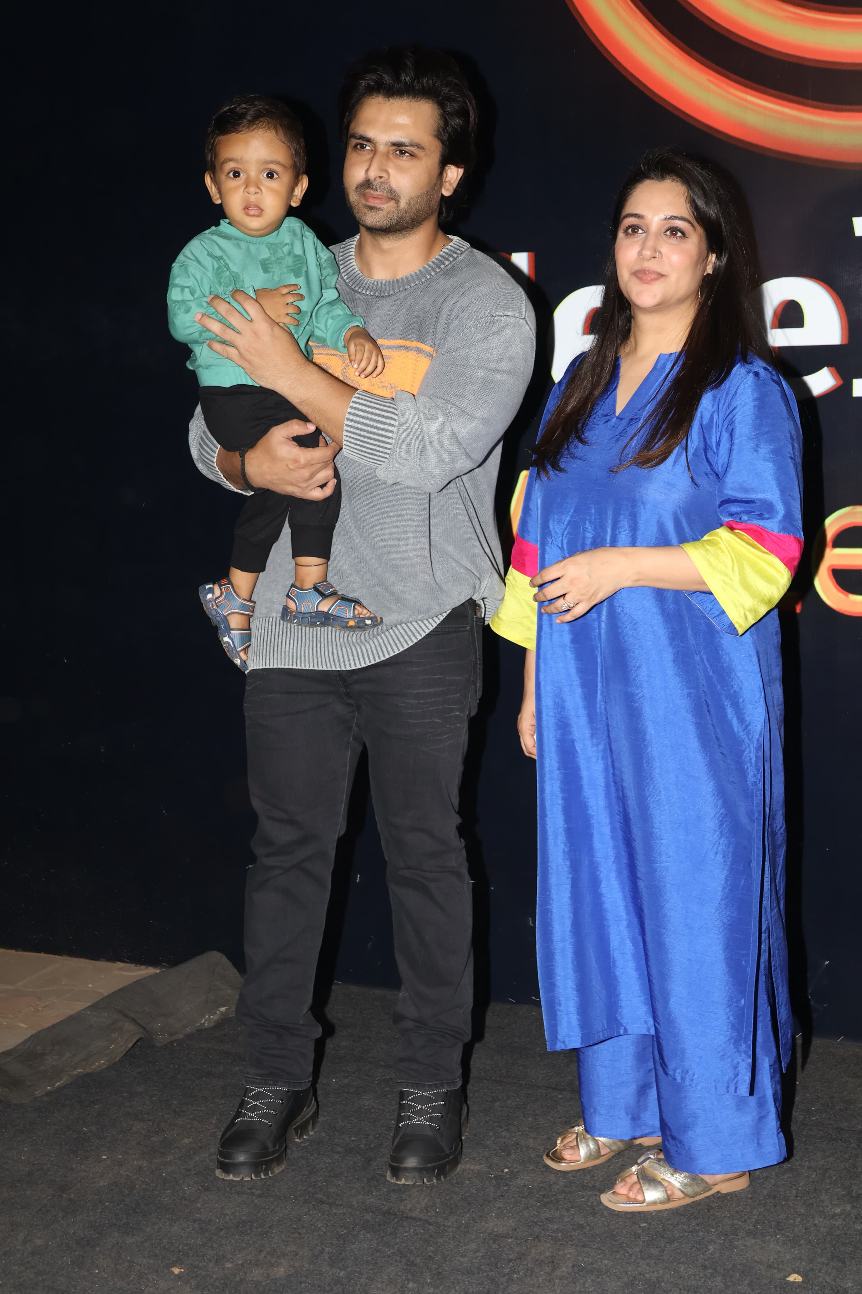 Dipika Kakkar, Shoaib Ibrahim, and their son Ruhaan posed for the paparazzi on the Celebrity MasterChef set