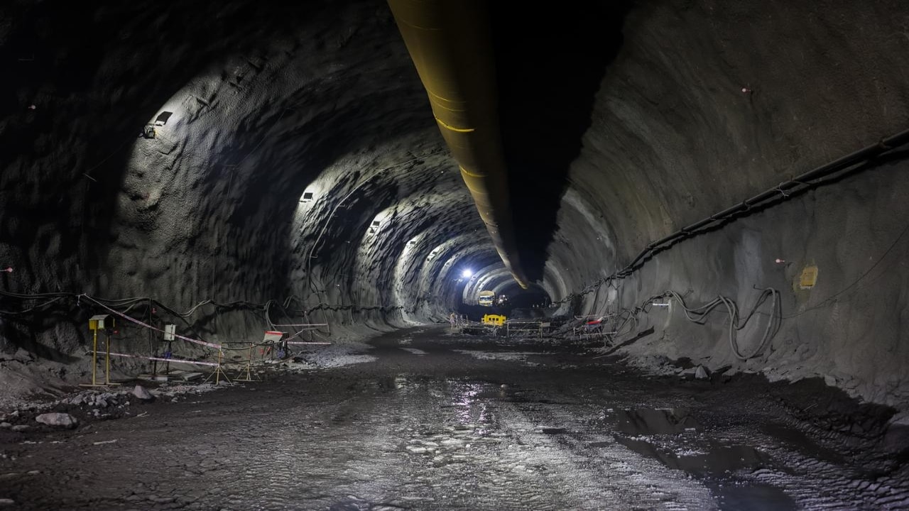 ADIT, which measures 11x6.4 metres, will provide direct vehicular access to the main tunnel during both construction and operations and could also be used for emergency evacuations if necessary