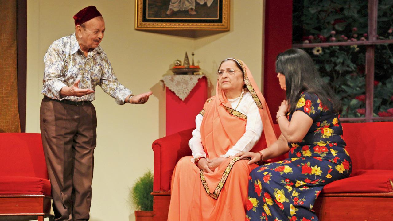 A scene from the Parsi play Behram ni sasu, which is included in the module