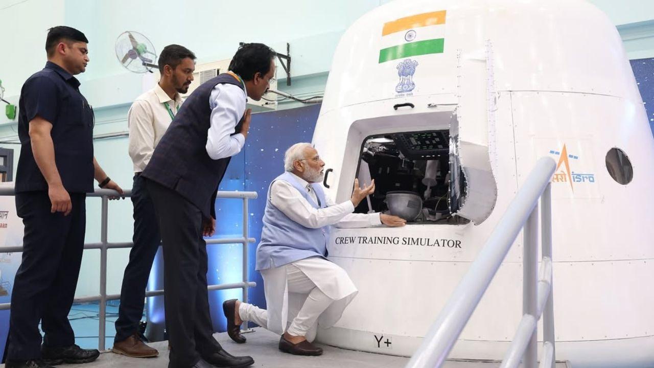 PM Modi visits the Vikram Sarabhai Space Center in Thiruvananthapuram, Kerala, alongside ISRO Chairman S. Somanath. (Pic/Instagram @narendramodi)