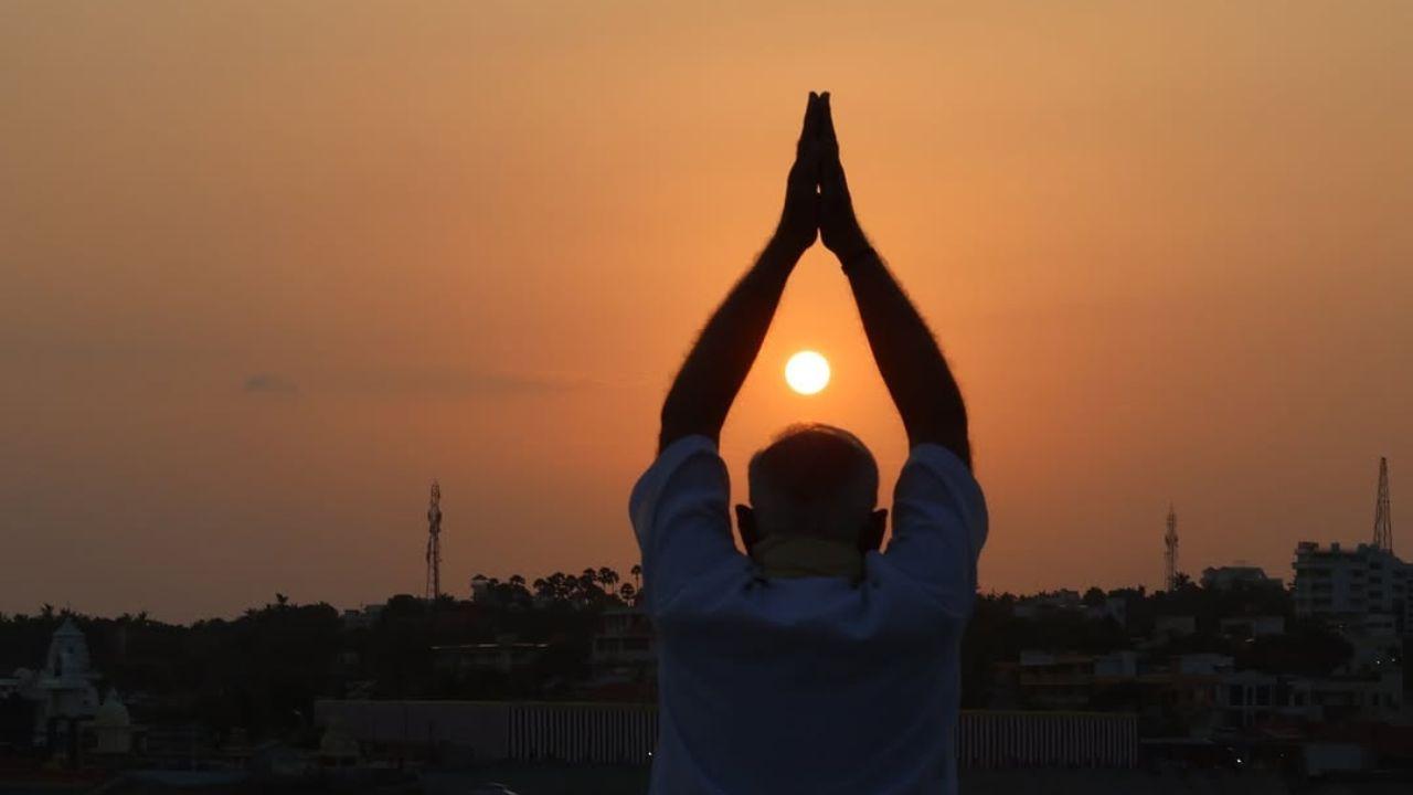 PM Modi performs Surya Namaskar at the iconic Vivekananda Rock Memorial in Kanyakumari, Tamil Nadu. (Pic/Instagram @narendramodi)