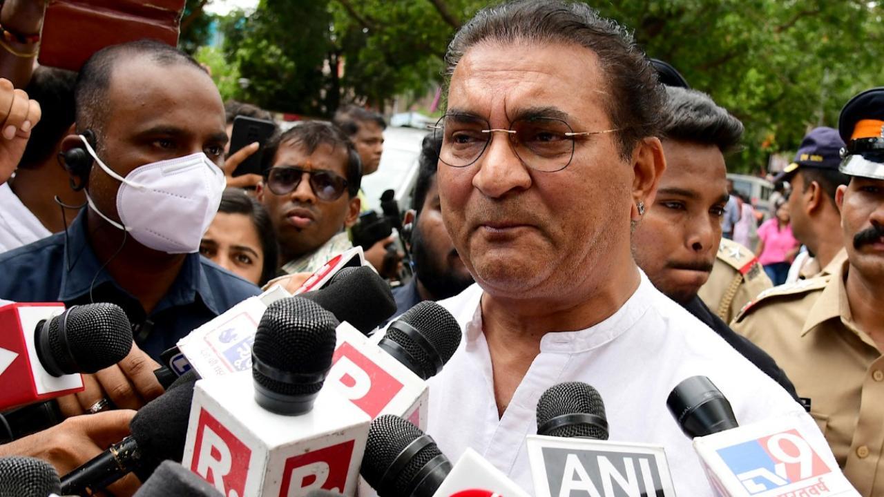 Abhijeet Bhattacharya lands in legal soup over 'Mahatma Gandhi father of Pakistan' remark