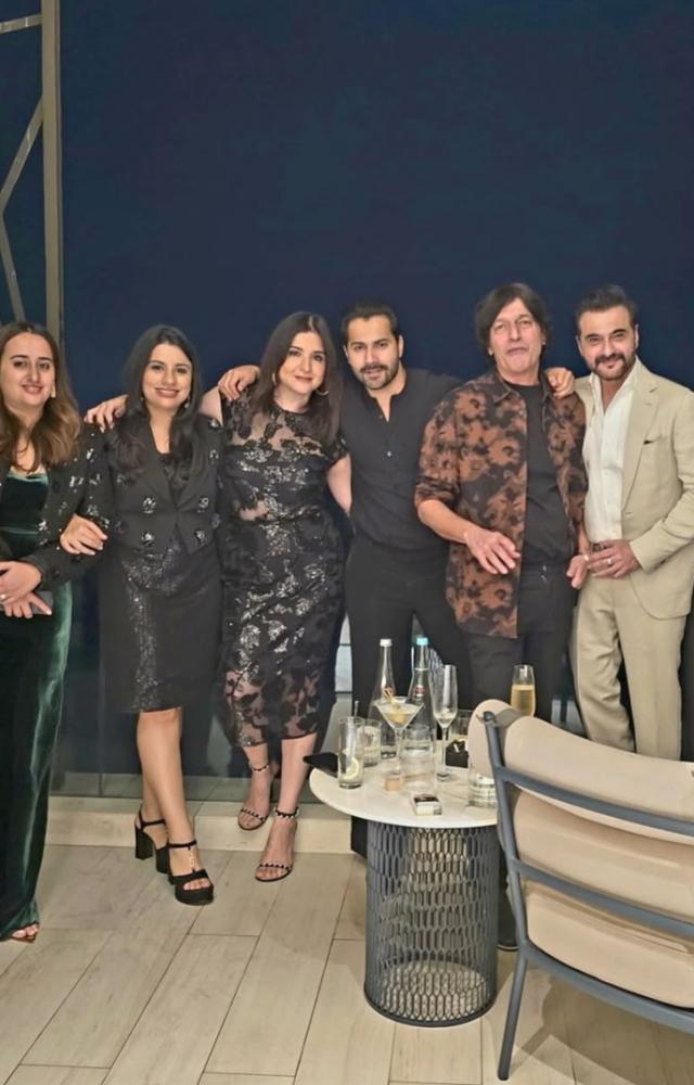Close friends from the entertainment arena were invited to this intimate yet grand New Year bash.