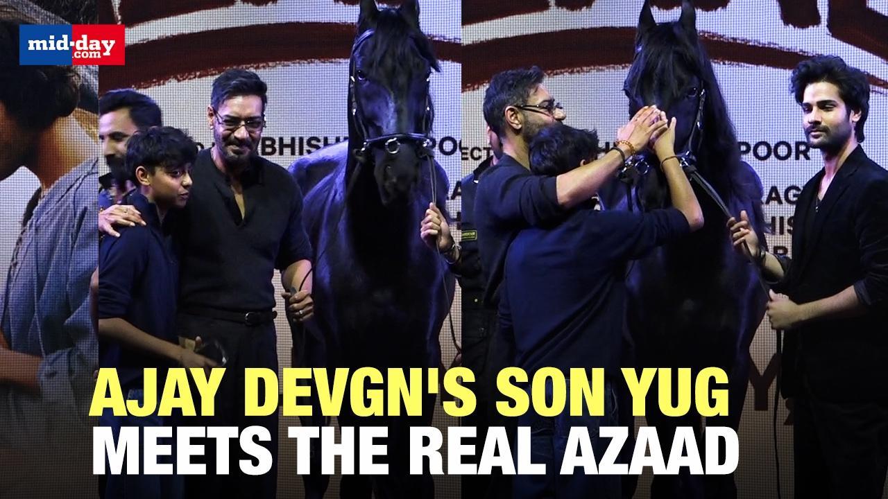 The Real 'Azaad' makes a grand entrance on stage with the cast
